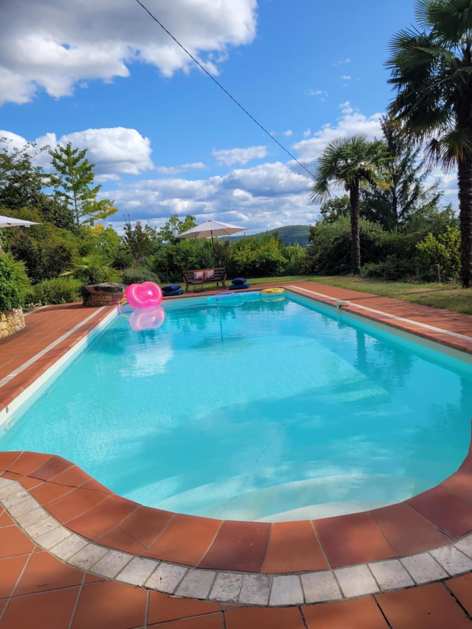 Le Baron Perche Villa แซงต์-ซีเพรียง ภายนอก รูปภาพ